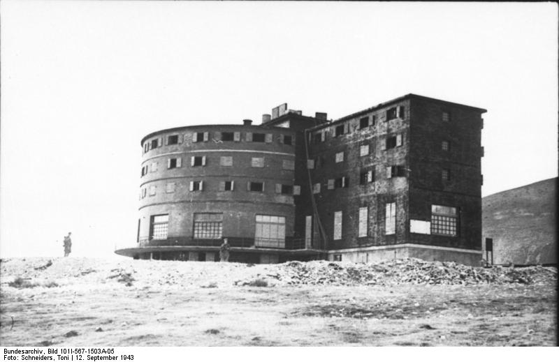 Gran Sasso, Hotel Campo Imperatore, źródło: Bundesarchiv, licencja: CC BY-SA 3.0 DE