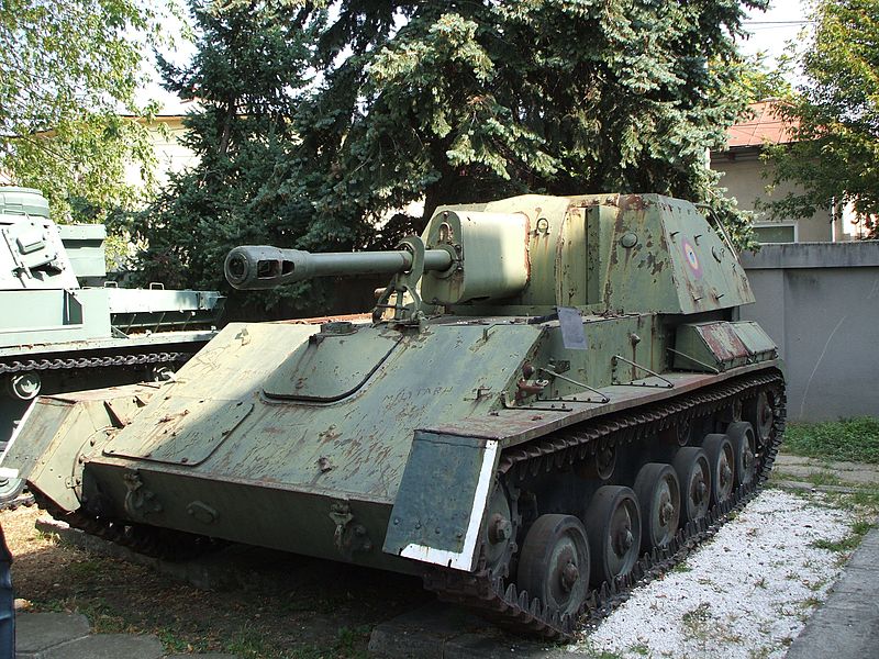 SU-76M w Bukareszcie. Źródło: Wikimedia Commons Autor: Mircea87 Licencja: CC BY-SA 3.0