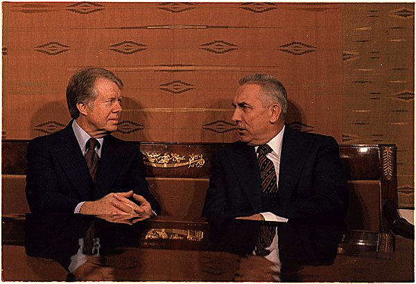 Prezydent USA Jimmy Carter i Edward Gierek w 1977 roku. Źródło: National Archives and Records Administration, domena publiczna